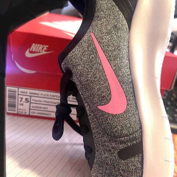 NIB Women's Nike Flex RN 8 - Gray/Black/Pink - Size 7.5 in BOX - Picture 8 of 14